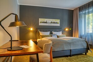 Hypo-allergenic bedding, in-room safe, desk, iron/ironing board