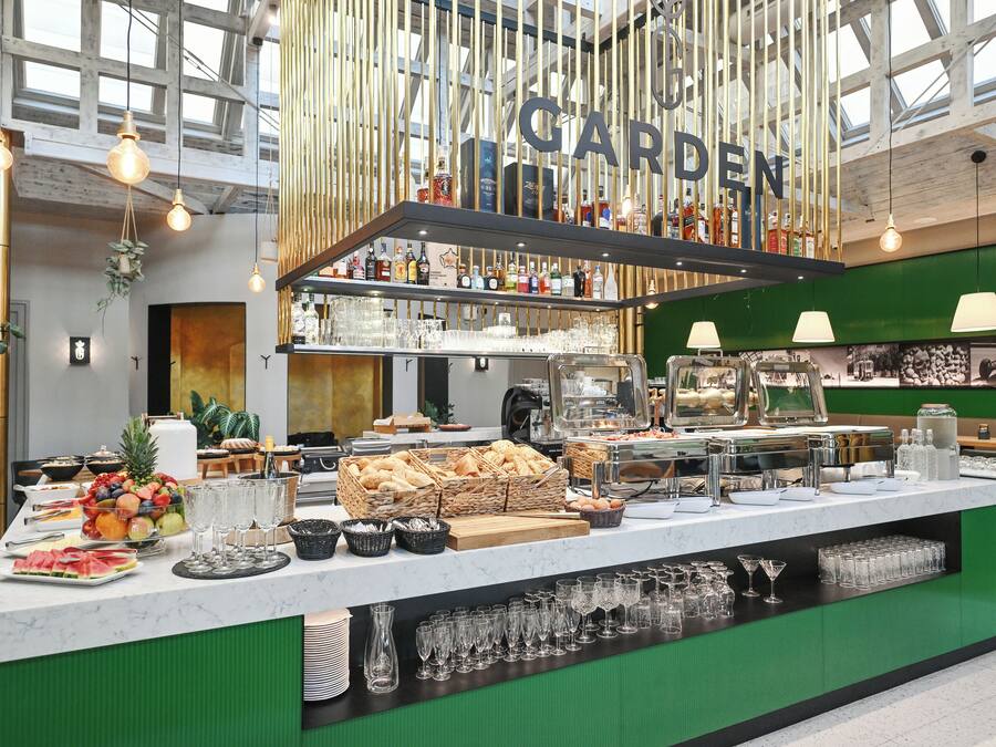 Breakfast, lunch and dinner served