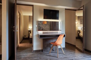Gio Suite | Living area | TV