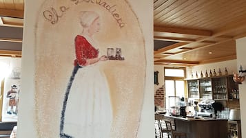 Frühstück, Mittagessen, Abendessen, Speisen im Freien