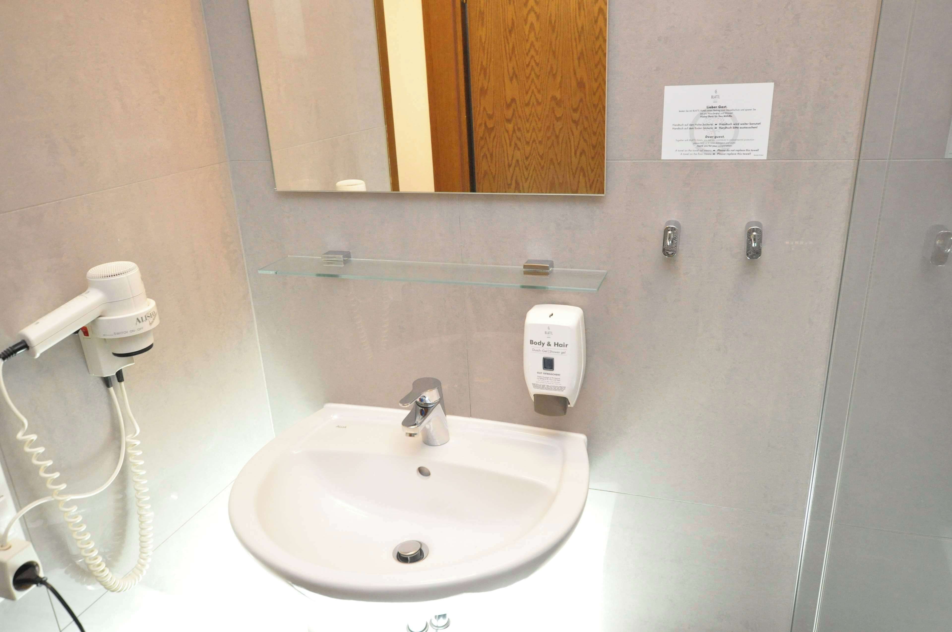 Photo - Hotel Perlach Allee by Blattl