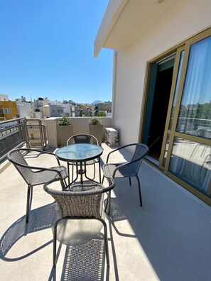 Family Room | Balcony view