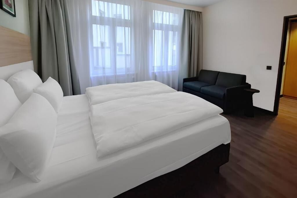 Photo - Hotel Continental Frankfurt