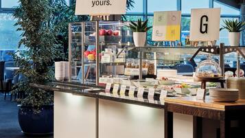 Gratis frukostbuffé varje dag