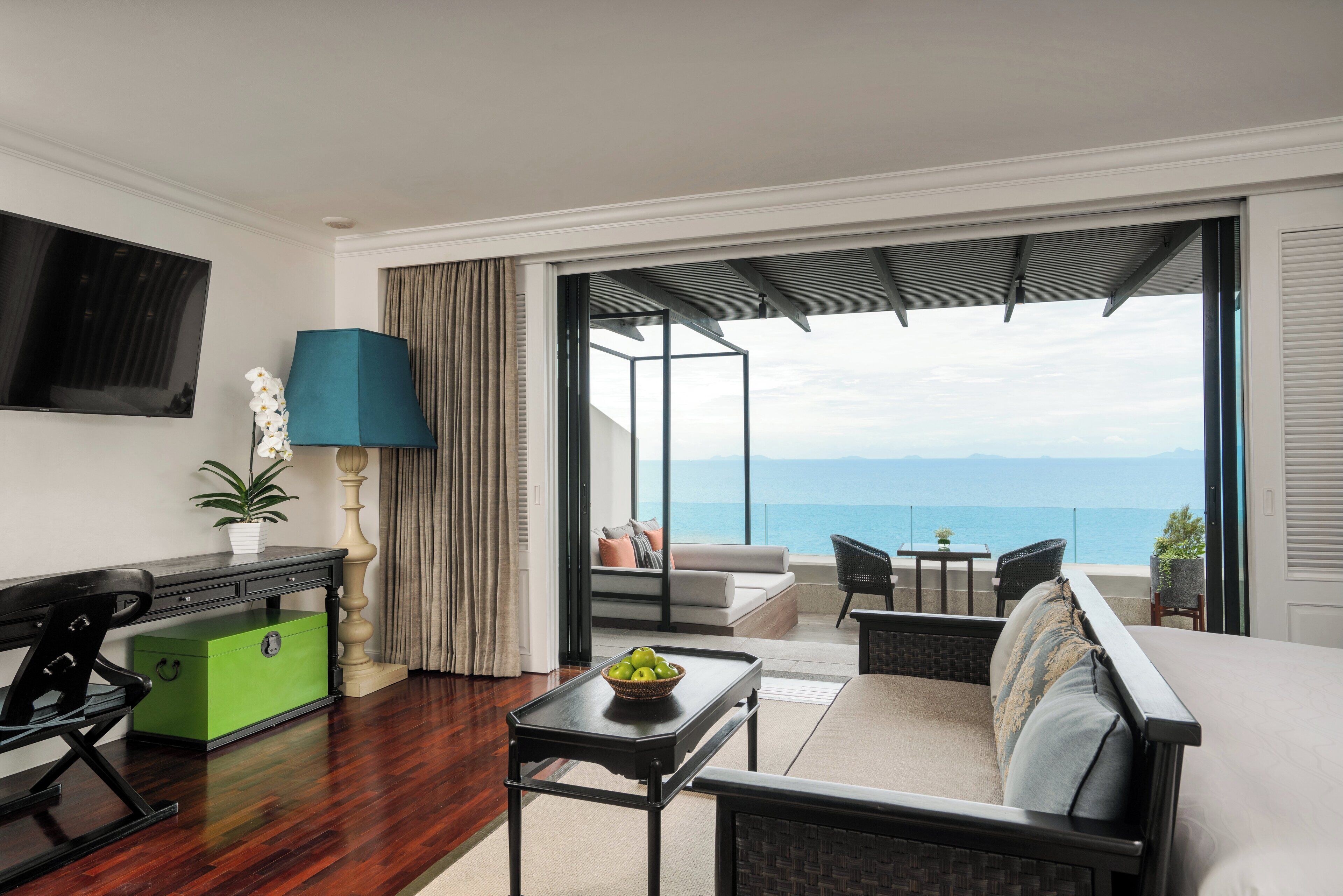 1 bedroom, premium bedding, minibar, in-room safe