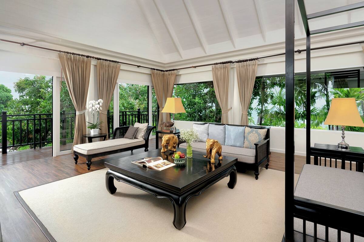 1 bedroom, premium bedding, minibar, in-room safe