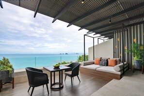Classic Room, 1 King Bed, Ocean View | Terrace/patio