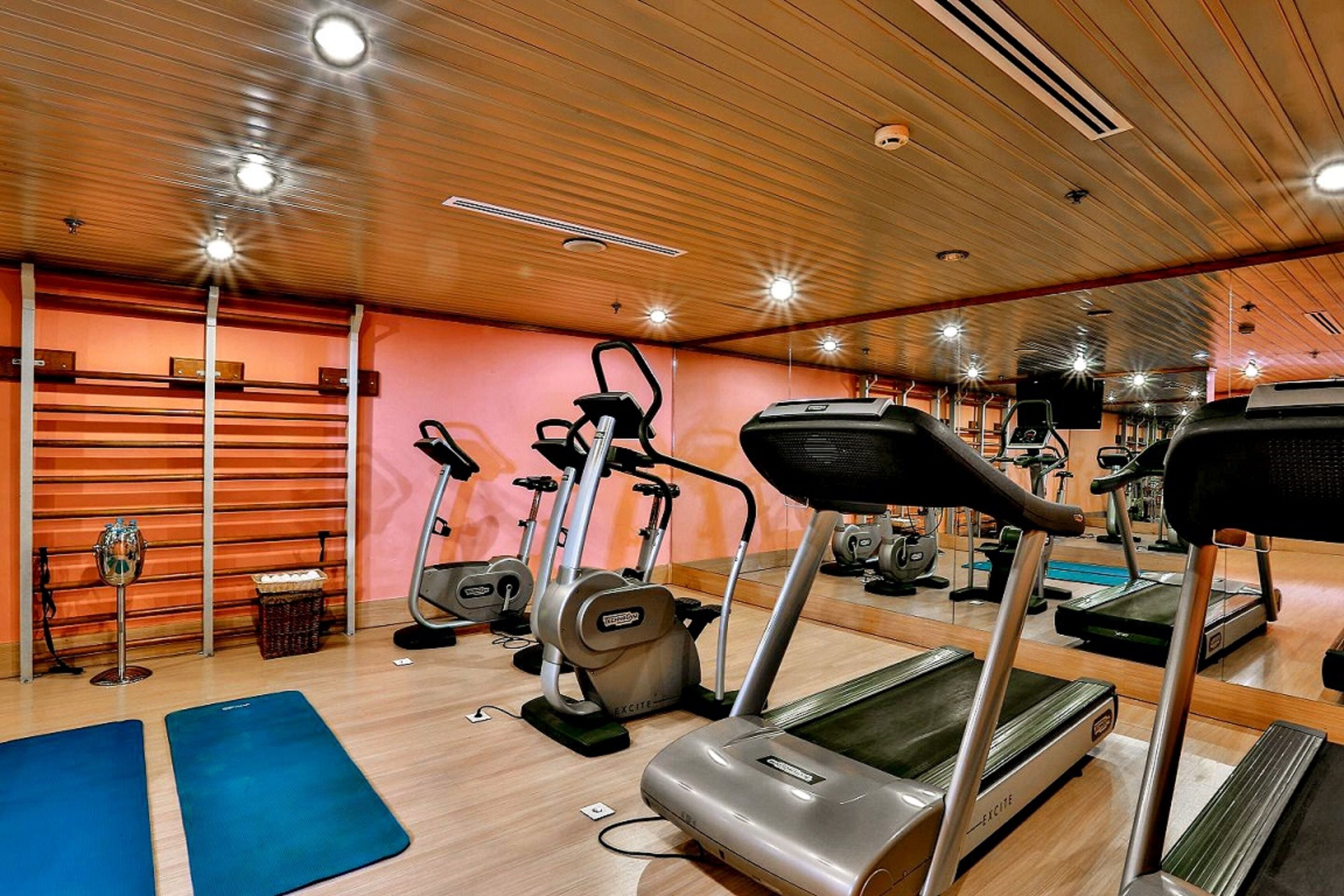 Photo - Geneva Hotel