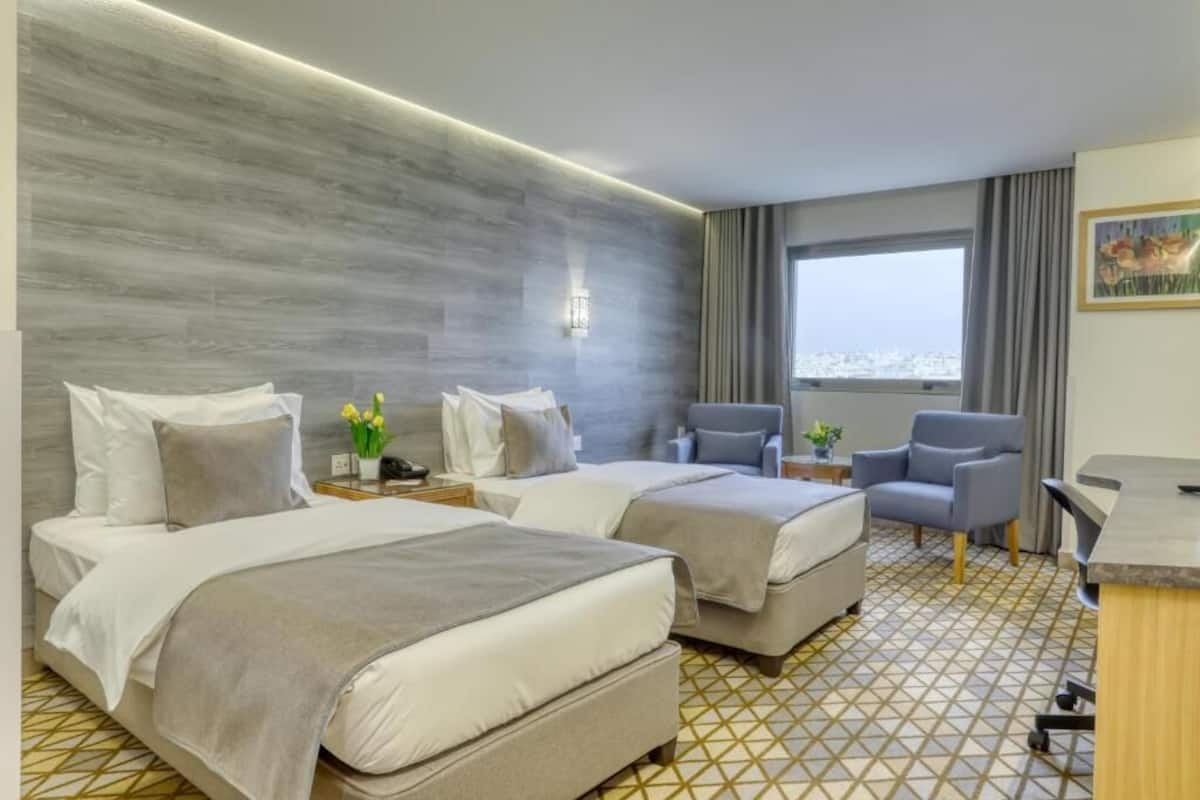 Superior Twin Room | Hypo-allergenic bedding, minibar, in-room safe, desk