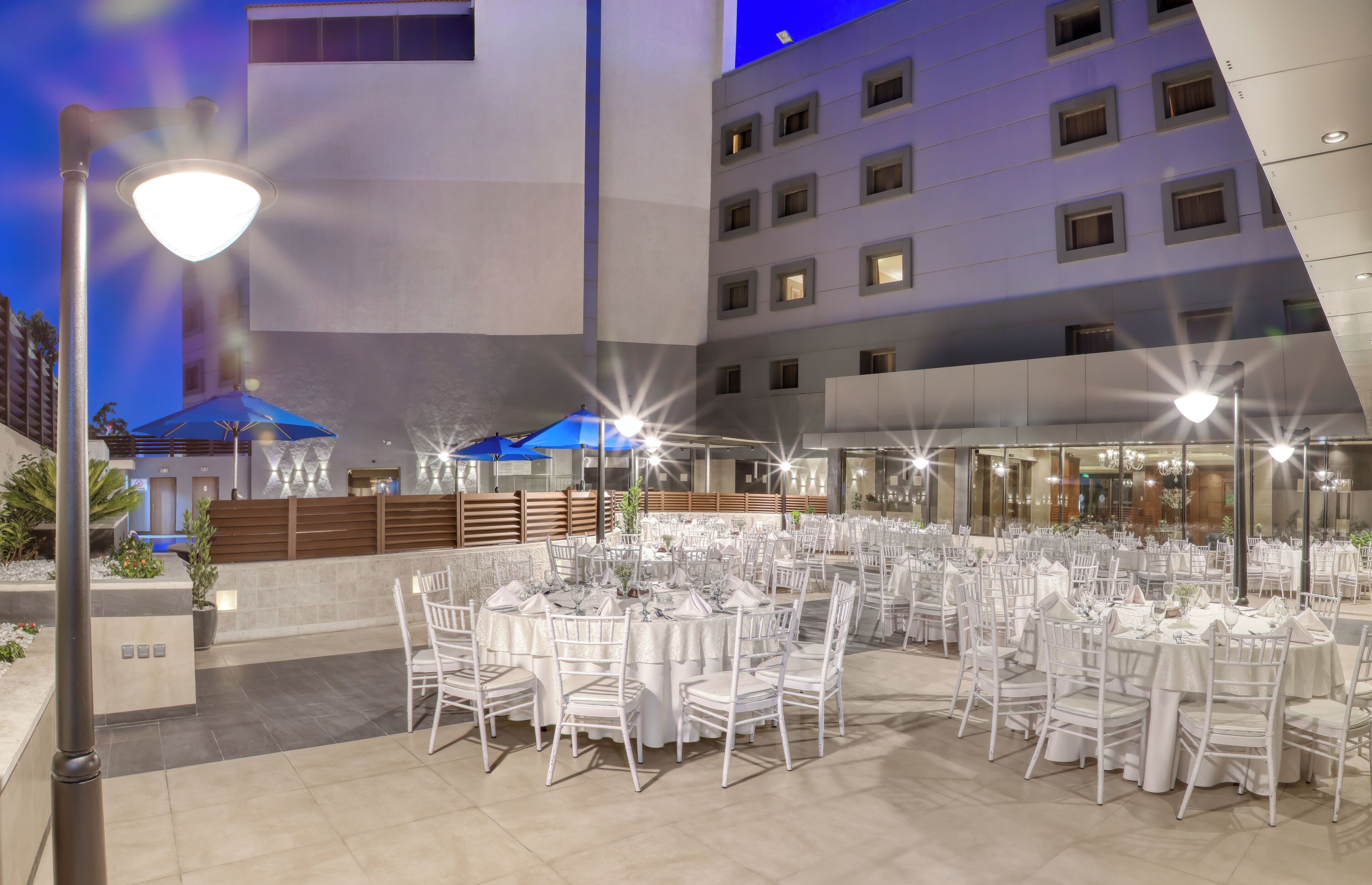 Photo - Geneva Hotel