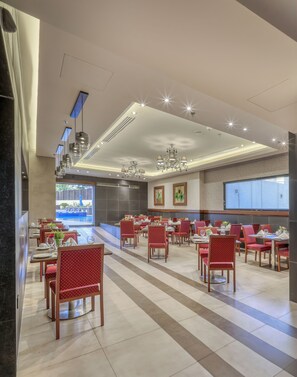 Breakfast, lunch, dinner served; international cuisine 