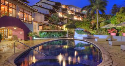 Alta Las Palomas Hotel