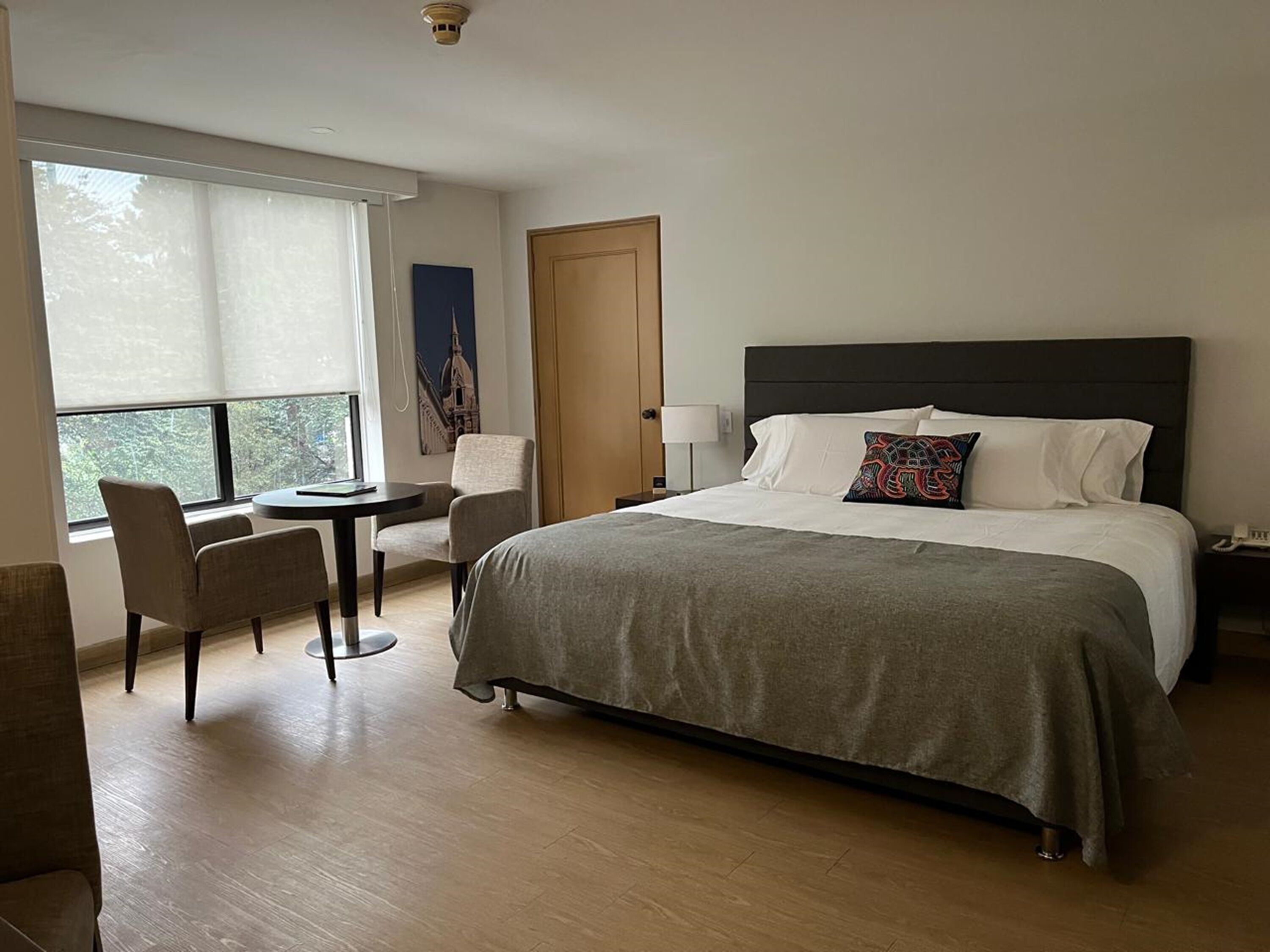 standard king | 1 bedroom, premium bedding, down duvets, select comfort beds