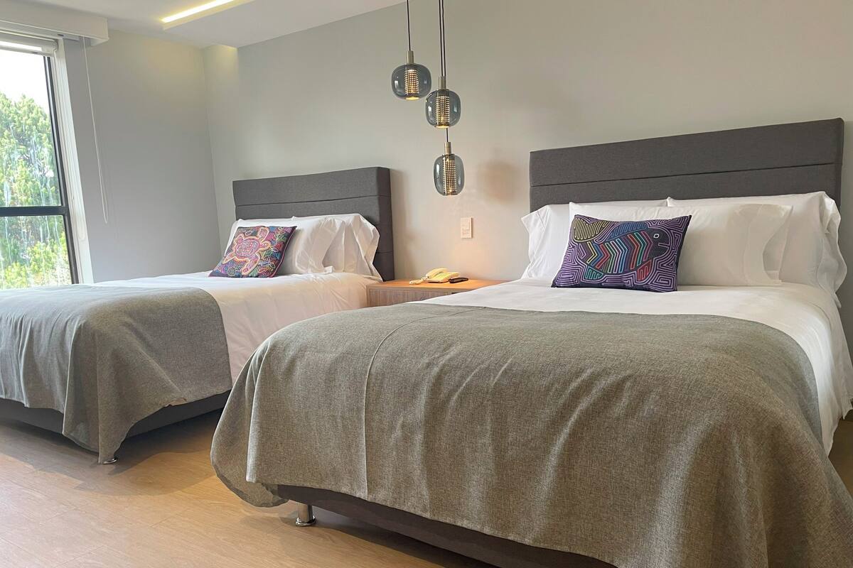 Deluxe Double Room 2 beds | 高档床上用品、羽绒被、Select Comfort 床、迷你吧