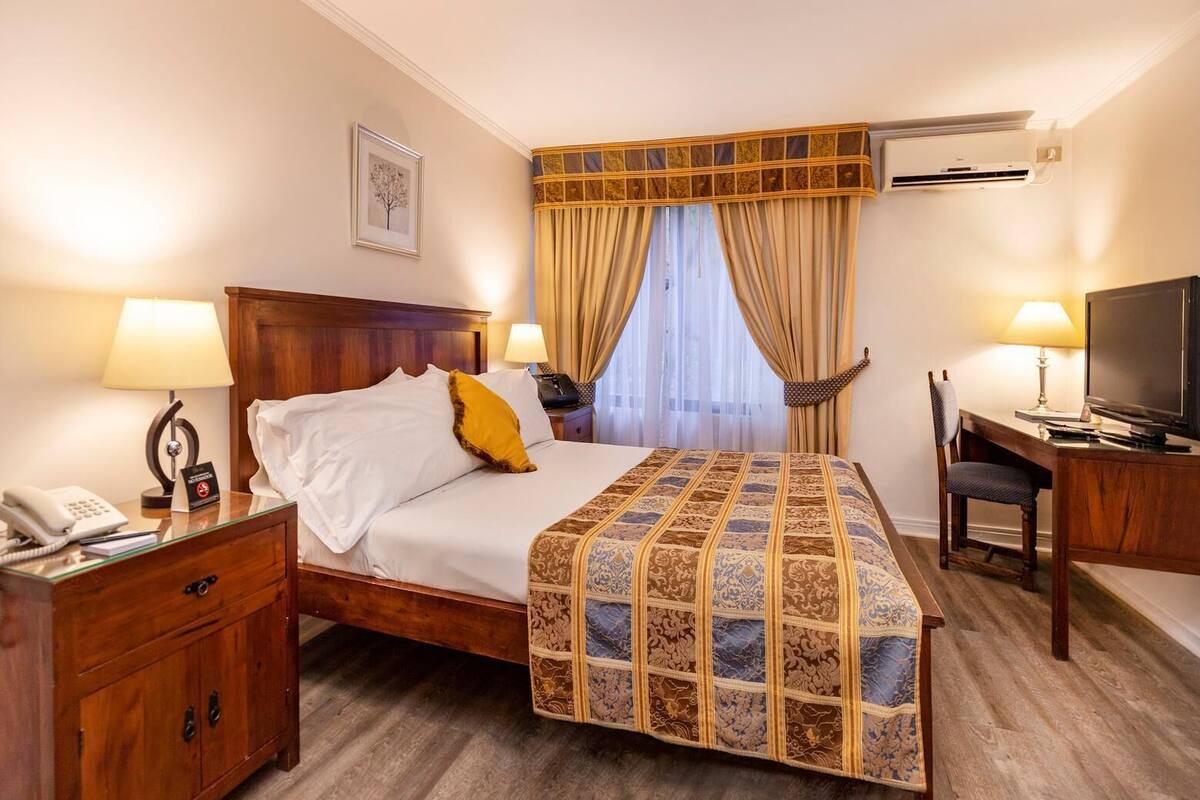 Minibar, in-room safe, desk, free cots/infant beds