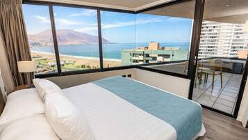 Premium bedding, in-room safe, desk, blackout curtains