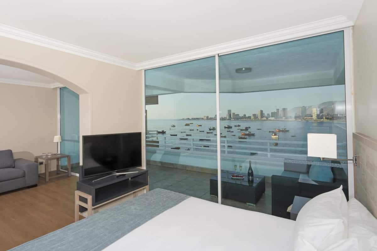 Premium bedding, minibar, in-room safe, individually furnished