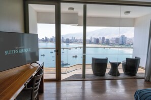 Ropa de cama de alta calidad y minibar 