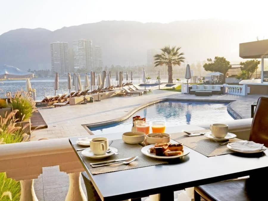 Daily buffet breakfast for a fee