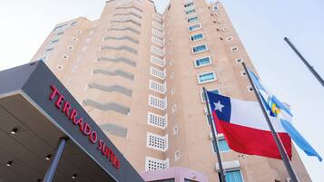 Vista frontal de la propiedad