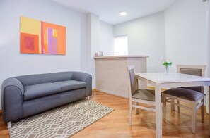 39-inch LED TV with cable channels - Hampton Park São Paulo Jardins (São Paulo)