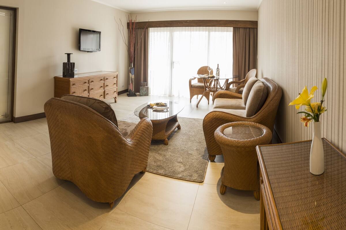 1 bedroom, minibar, in-room safe, desk