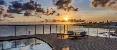 Outdoor pool, sun loungers