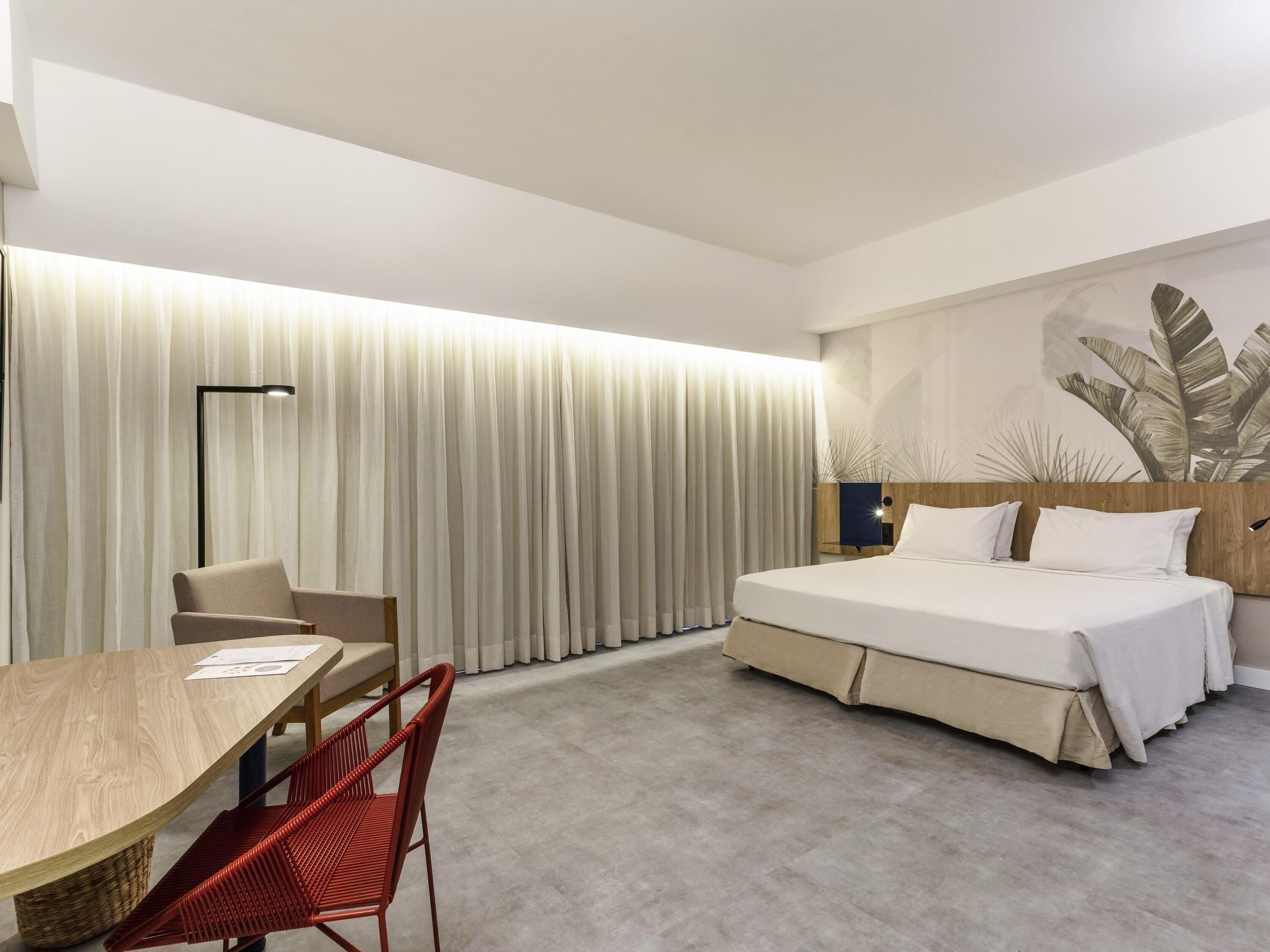 Minibar, in-room safe, desk, laptop workspace