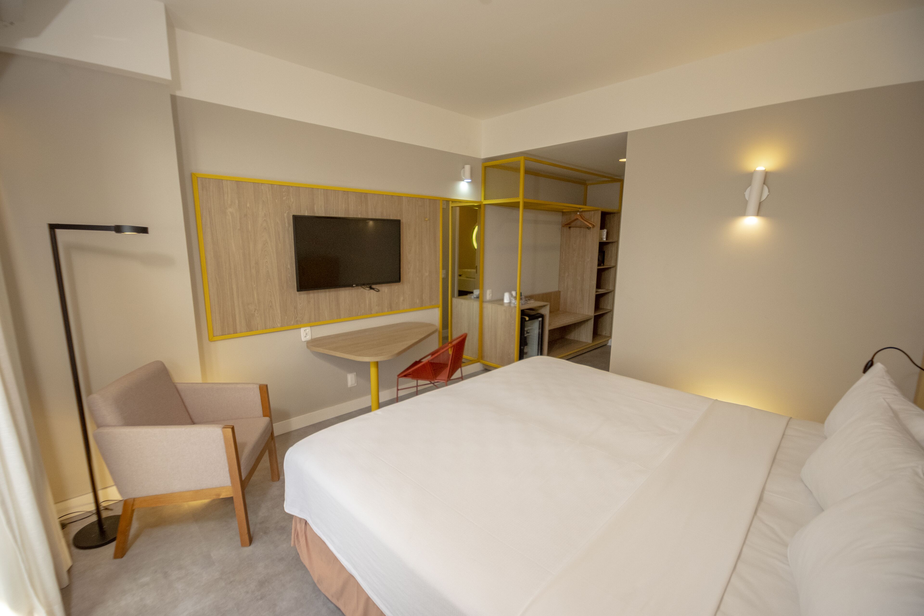 minibar, in-room safe, desk, laptop workspace