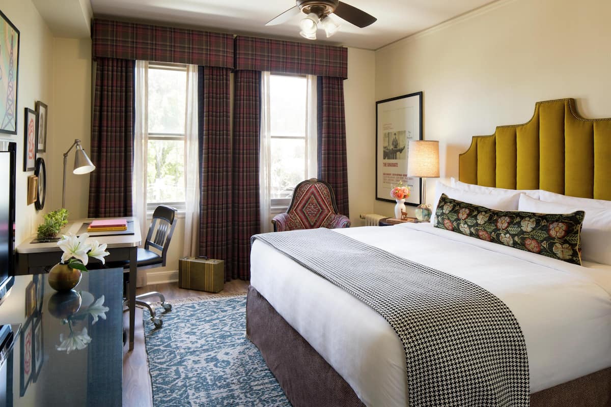 Egyptian cotton sheets, premium bedding, pillowtop beds, in-room safe