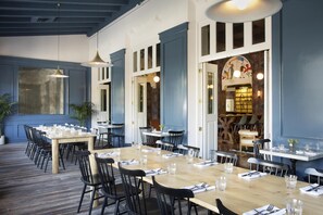 Regional cuisine - Graduate by Hilton Berkeley (Berkeley)