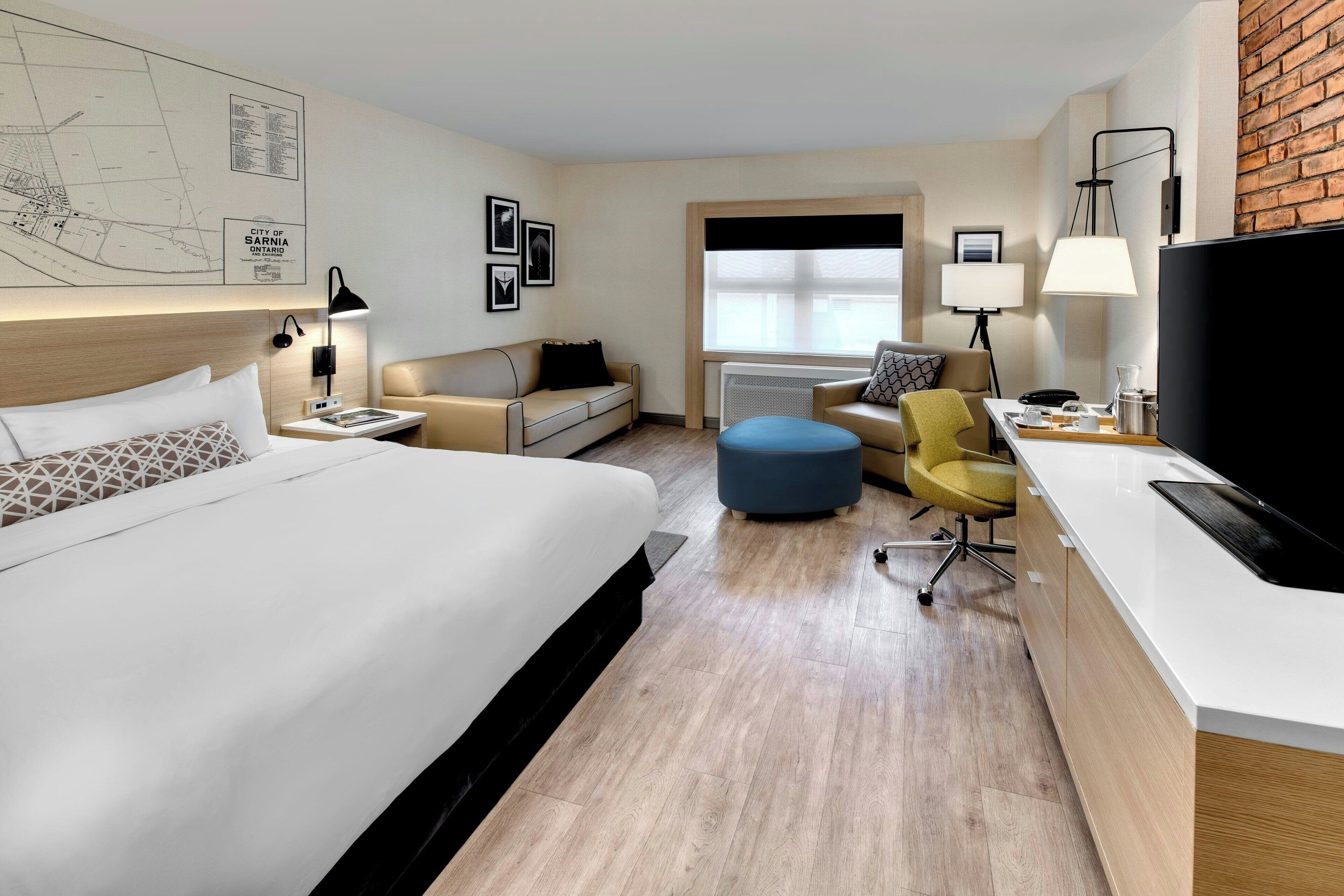 superior room, 1 king bed with sofa bed | 1 bedroom, premium bedding, pillow-top beds, in-room safe