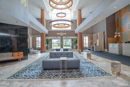 Sandman Signature Mississauga Hotel - Image 17