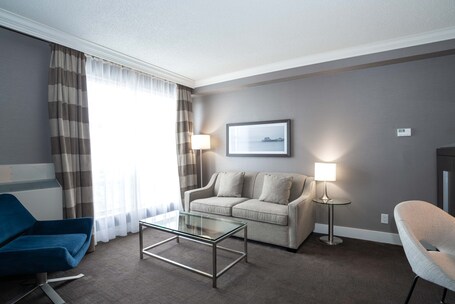 Sandman Signature Mississauga Hotel - Image 18