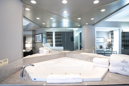 Sandman Signature Mississauga Hotel - Image 10