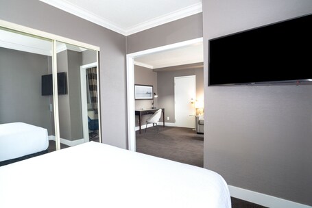 Sandman Signature Mississauga Hotel - Image 49