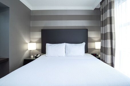Sandman Signature Mississauga Hotel - Image 50