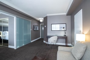 1 bedroom, premium bedding, pillowtop beds, in-room safe