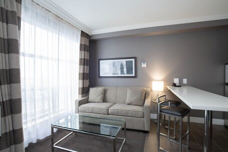 Sandman Signature Mississauga Hotel - Image 40