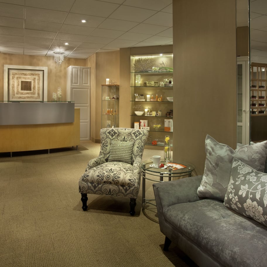 Couples treatment rooms, hot tub, body treatments, hot stone massages