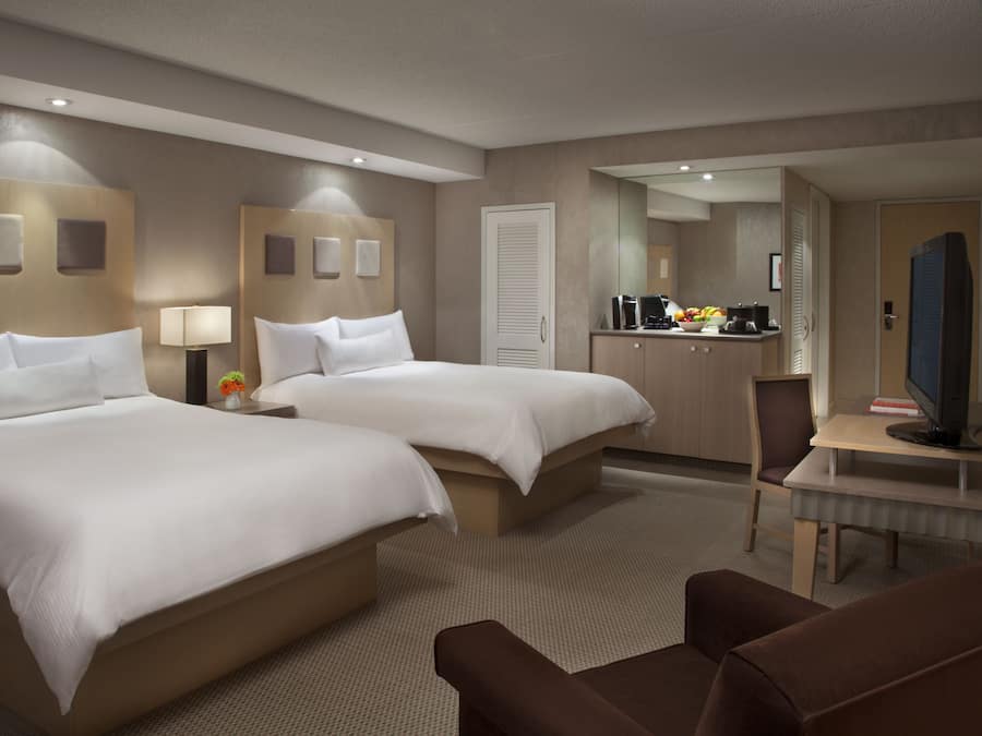 Premium bedding, pillowtop beds, minibar, in-room safe