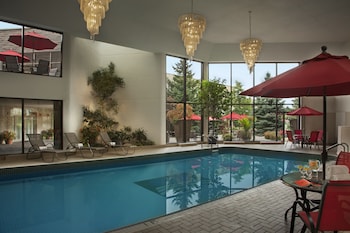 Pool (indoor) at White Oaks Resort & Spa