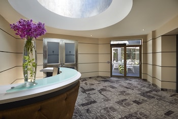Reception area at White Oaks Resort & Spa