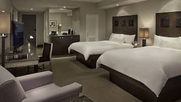 Chambre, 2 grands lits, dans la tour | Literie de qualité, lit avec matelas à plateau-coussin, minibar