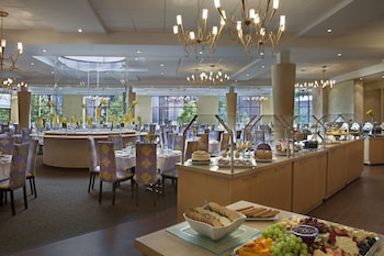 Daily full breakfast for a fee at White Oaks Resort & Spa