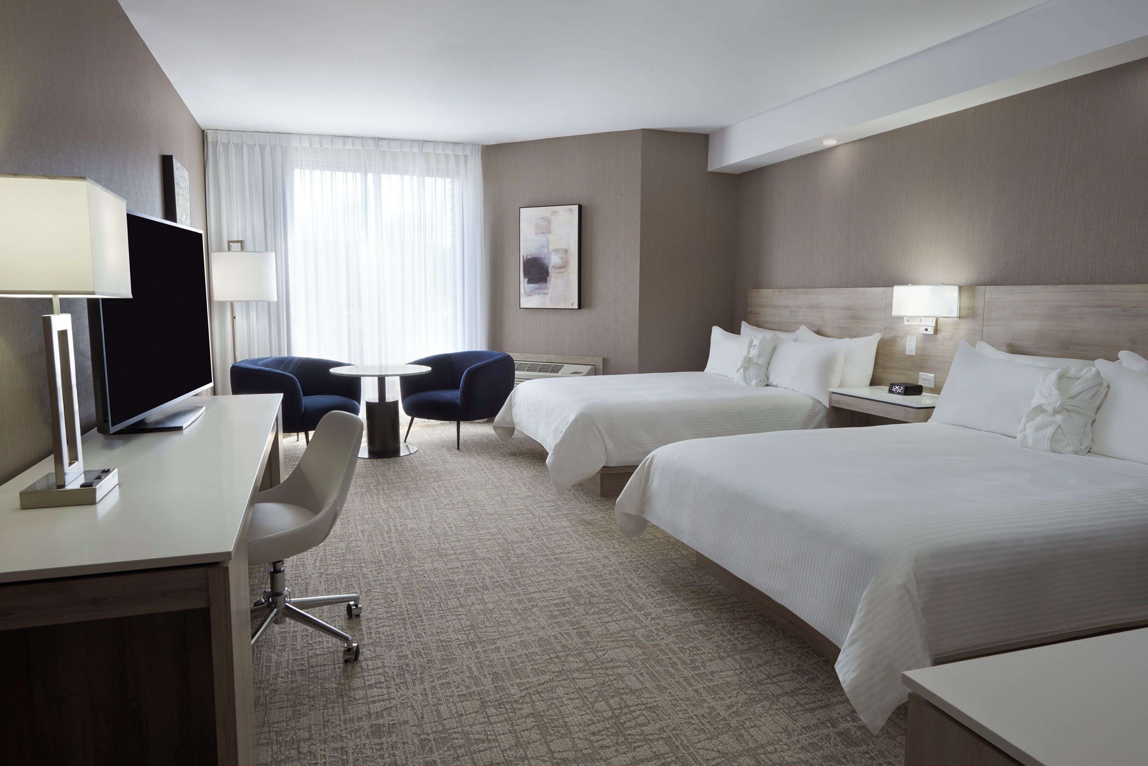 Premium Room | Peralatan tempat tidur premium, tilam berlapik, bar mini 