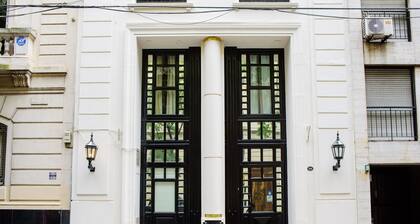 1253 Recoleta Small Hotel