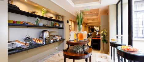 Free daily buffet breakfast