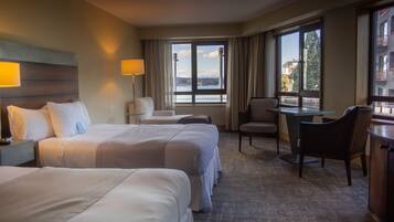 Suite, 2 Queen Beds, Non Smoking (Upgrade) | Minibar, in-room safe, desk, blackout drapes