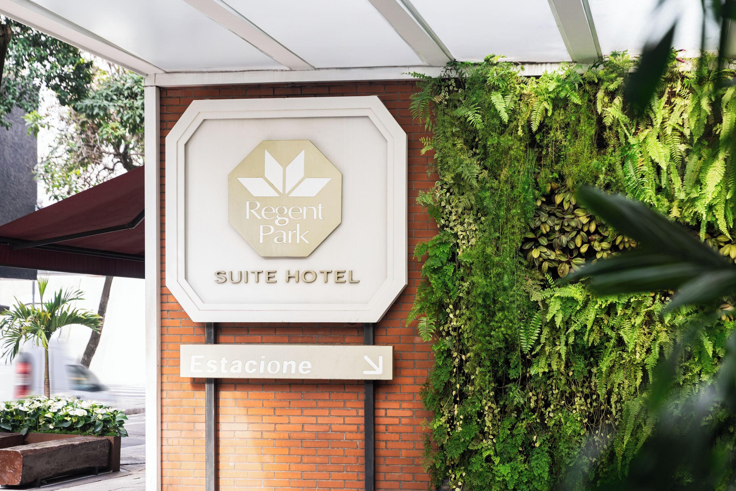 Mặt tiền nơi lưu trú